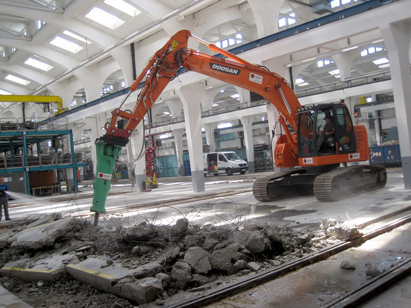 Maschineller Gebäudeabbruch